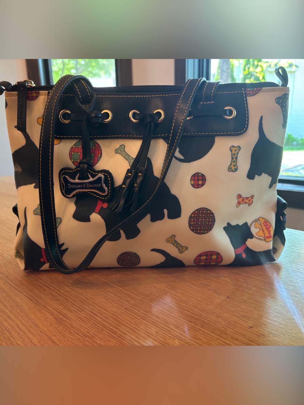 Dooney & Bourke Cream Scottie Print Bag - Bone tag included!!